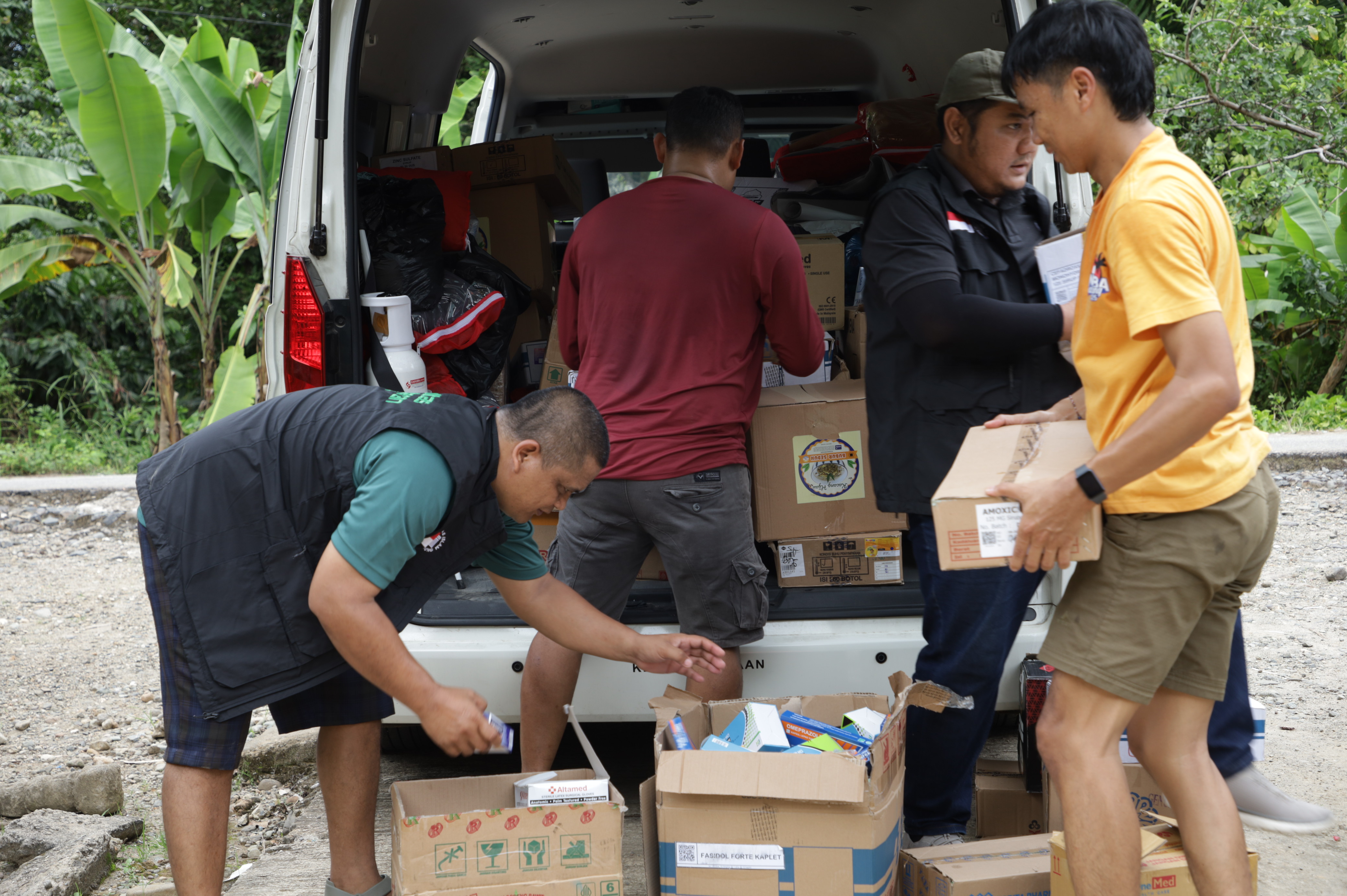 Aksi hari 4 - foto 9